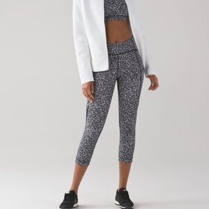 Lululemon Sole Training Crop
